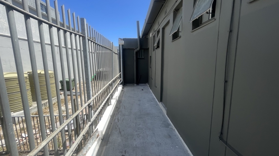 To Let commercial Property for Rent in Wynberg Western Cape